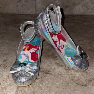 Toddler Girls' Disney Princess Mary Jane Heels - Silver
Size 12